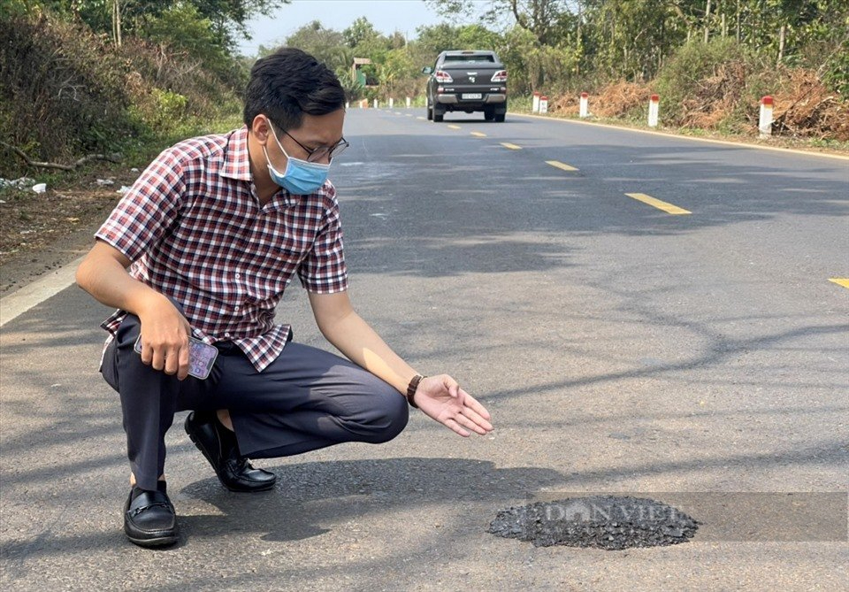 Đắk Lắk: Tuyến đường gần 600 tỷ đồng vừa bàn giao đã phải vá nham nhở - Ảnh 3.