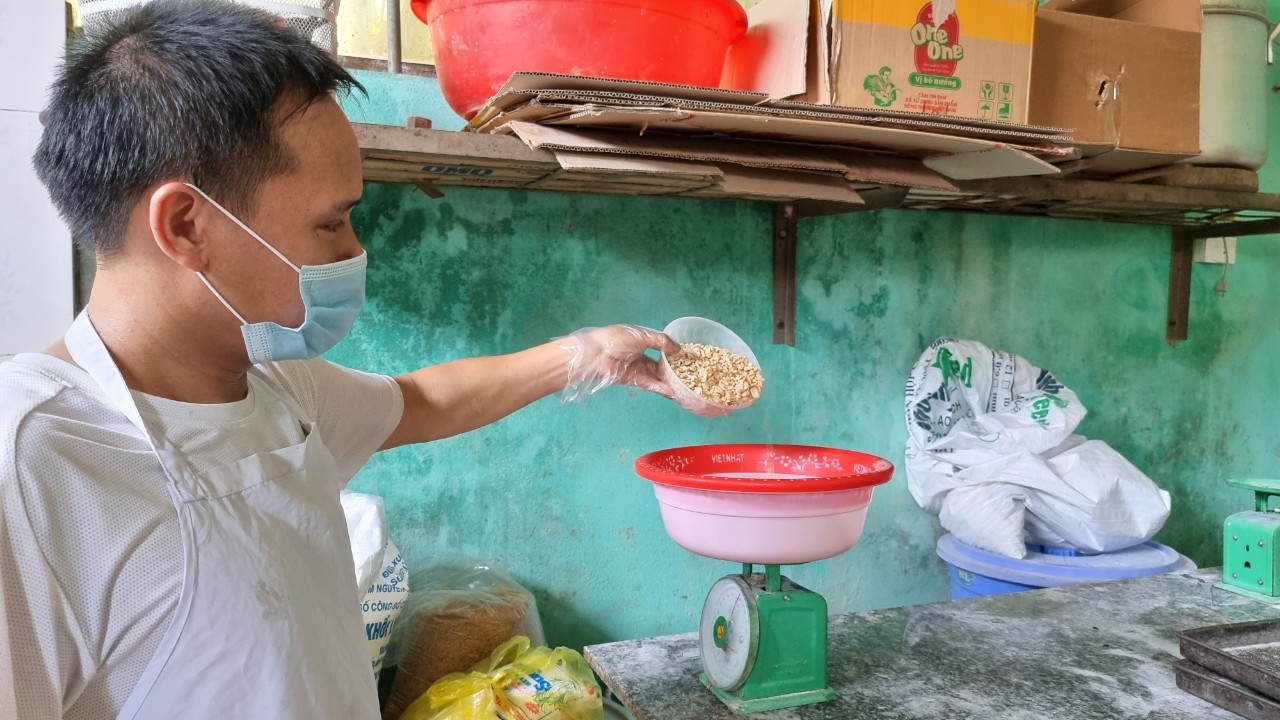 Chè lam Phủ Quảng, thức quà quê giản dị có tuổi đời hàng trăm năm đang giúp người dân ở đây khá lên từng ngày - Ảnh 3.