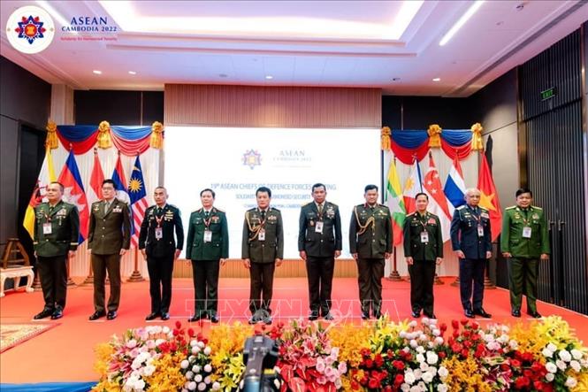 Việt Nam tham dự Hội nghị Tư lệnh Quốc phòng ASEAN - Ảnh 1.