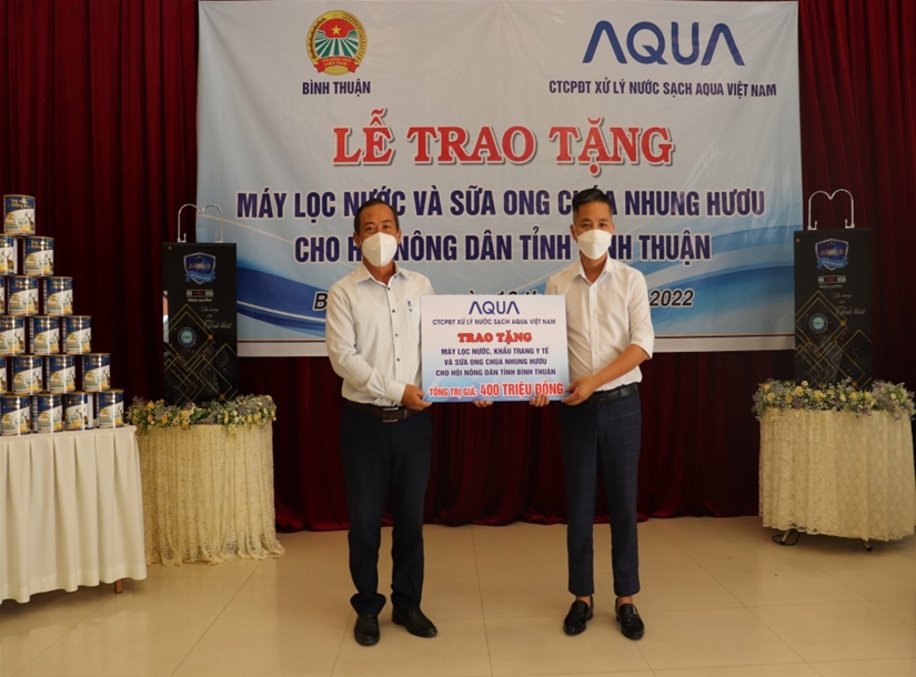 Hội Nông dân tỉnh Bình Thuận hỗ trợ, tặng máy lọc nước cho Hội Nông dân các cấp với tổng giá trị 400.000.000 đồng - Ảnh 1.