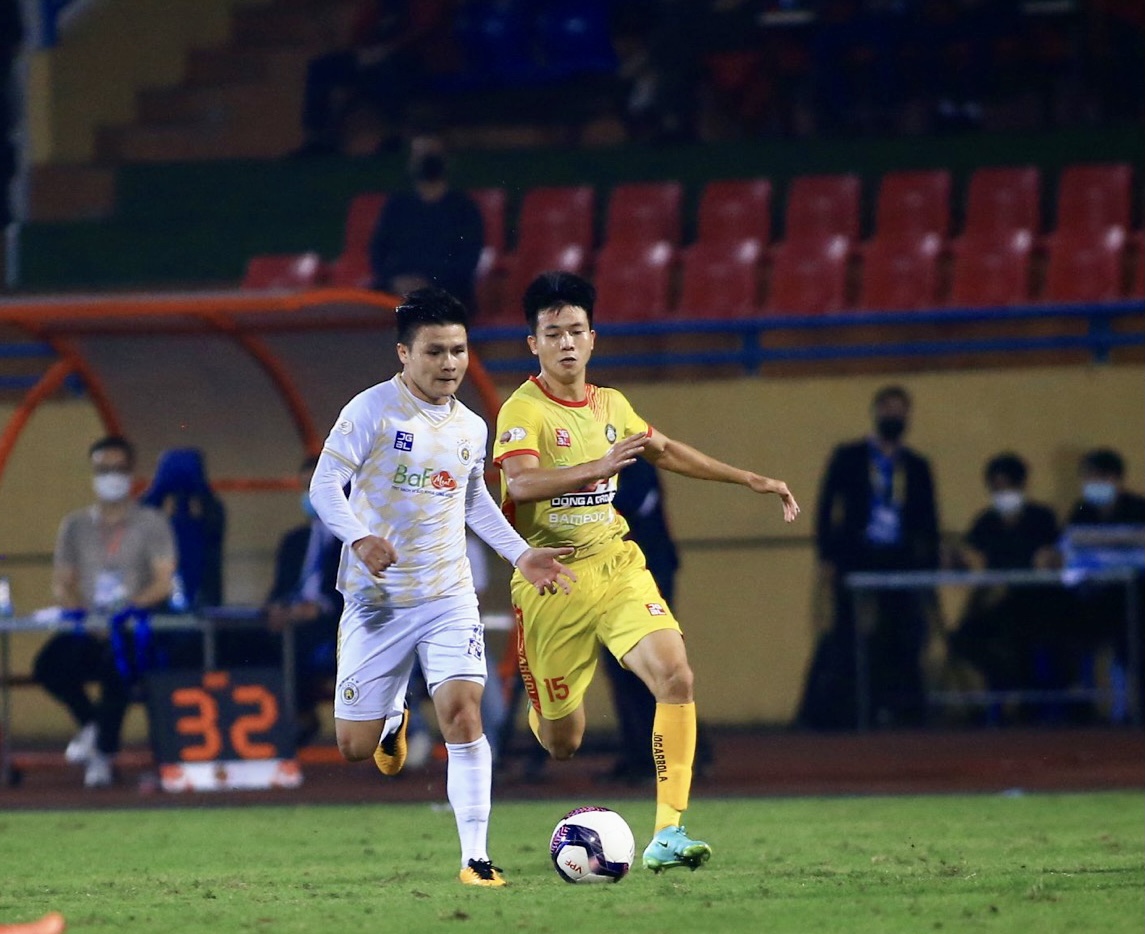 HLV trưởng Hà Nội: Trình độ Quang Hải không thua kém cầu thủ Hàn Quốc - Ảnh 1.