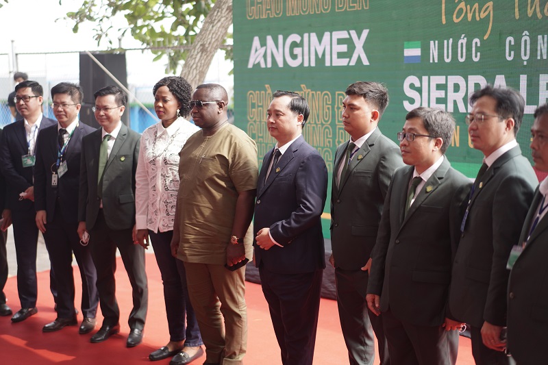 Angimex ký hợp đồng xuất khẩu gạo trị giá tỷ đô với CH Sierra Leone - Ảnh 1.