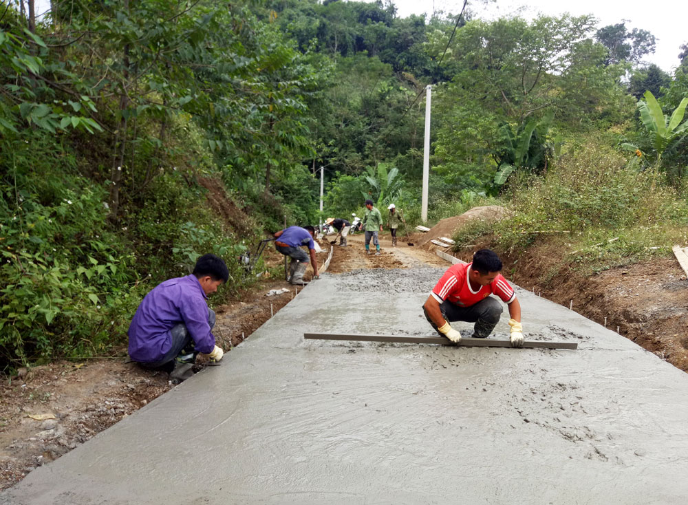 Chính phủ phê duyệt danh sách 74 huyện nghèo, 54 xã đặc biệt khó khăn - Ảnh 1.