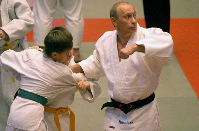 Tổng thống Nga Putin: Đệ nhất cao thủ judo, karate, taekwondo - Ảnh 3.