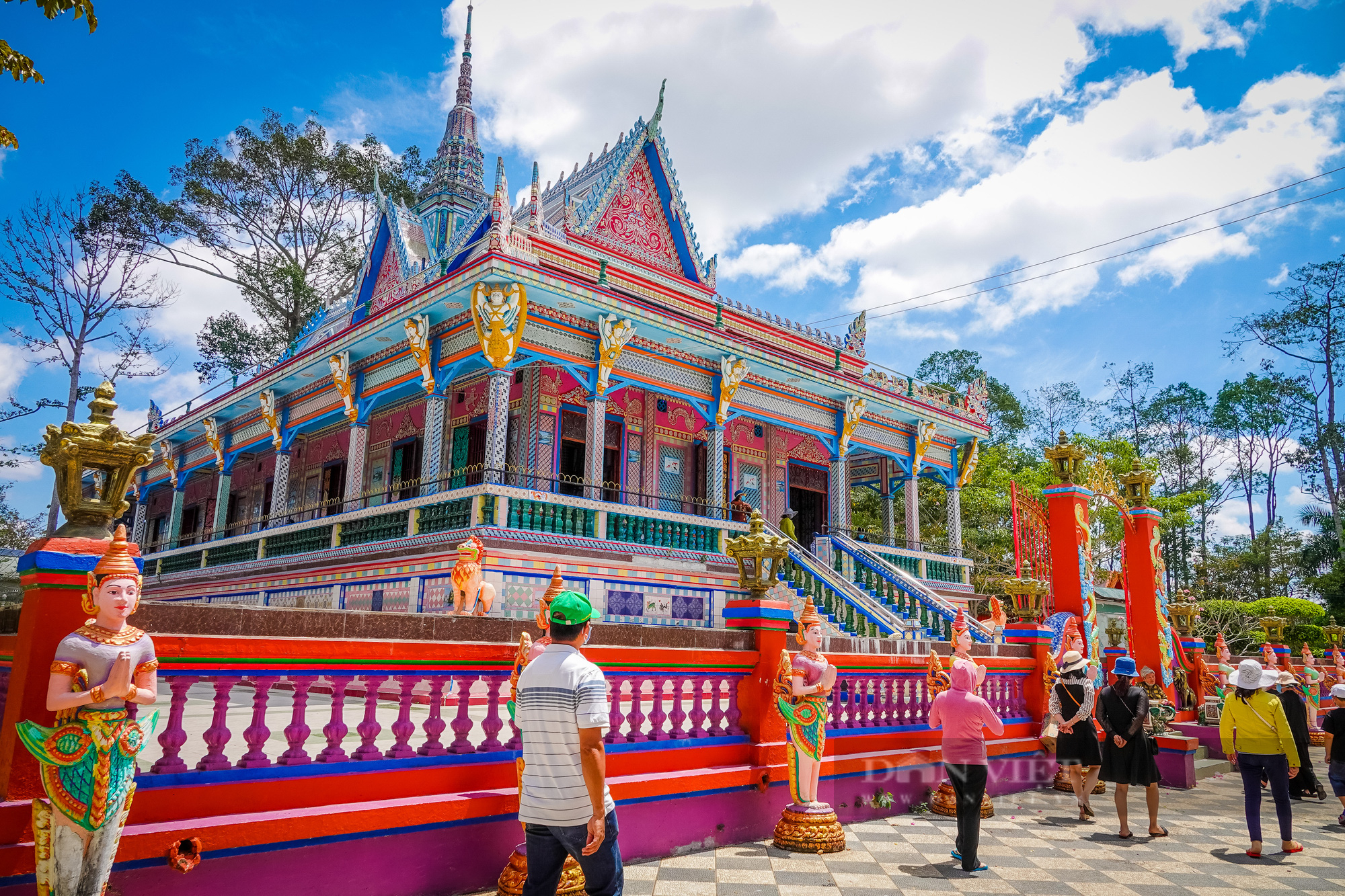 Những ngôi chùa khmer đẹp lộng lẫy ở Sóc Trăng - Ảnh 2.