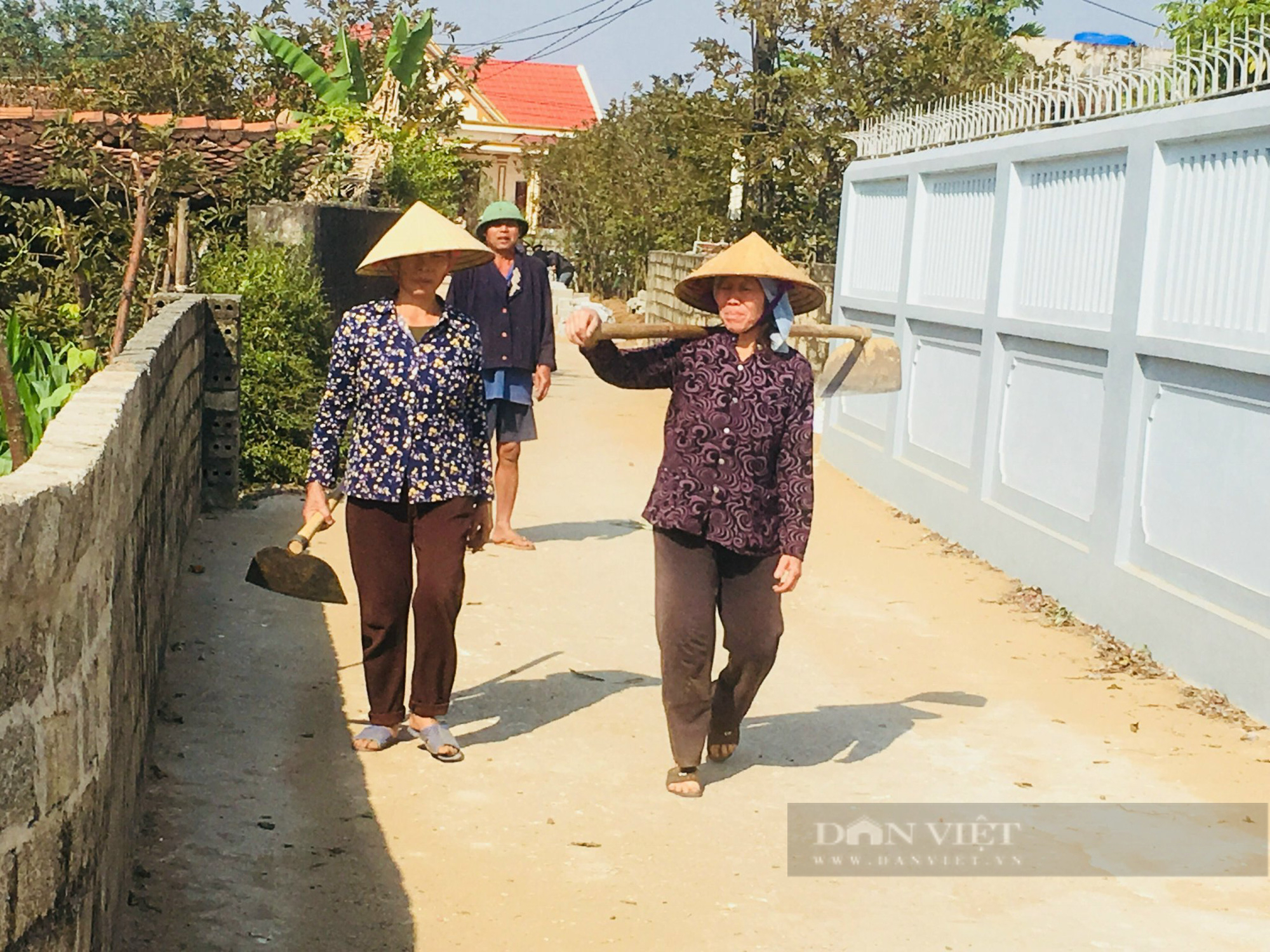 Xóm có hơn 20 hộ ở Thanh Hóa mà hiến hàng trăm m2 đất để làm đường đẹp như đường phố - Ảnh 3.