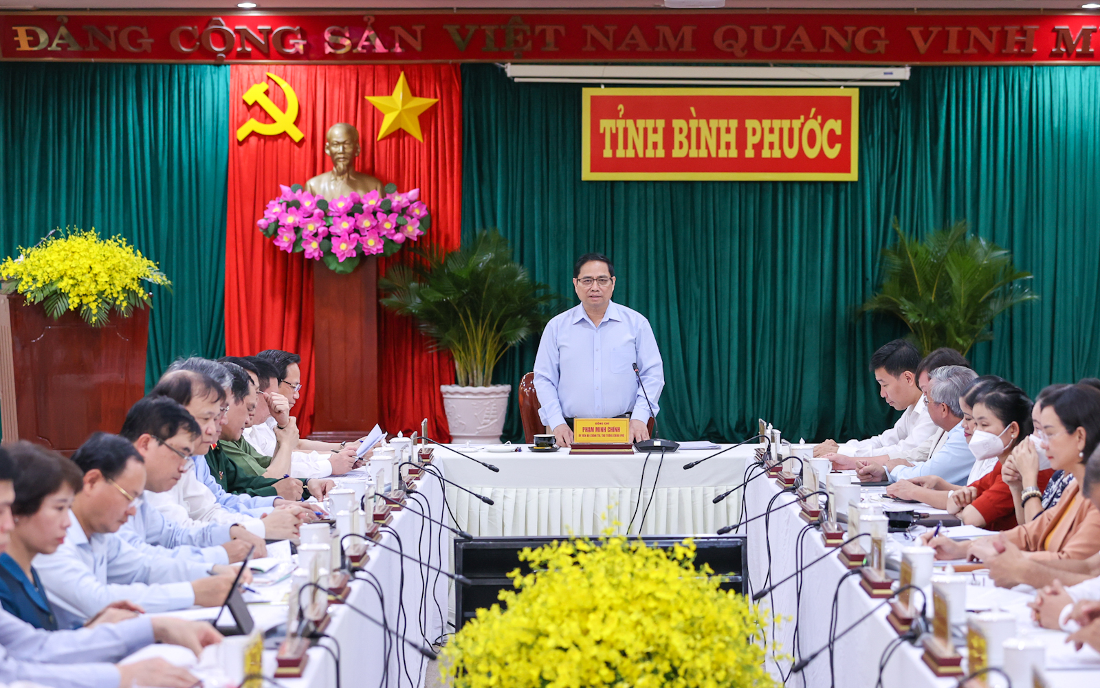 Thủ tướng yêu cầu Bình Phước ưu tiên nguồn lực phát triển giao thông  - Ảnh 1.