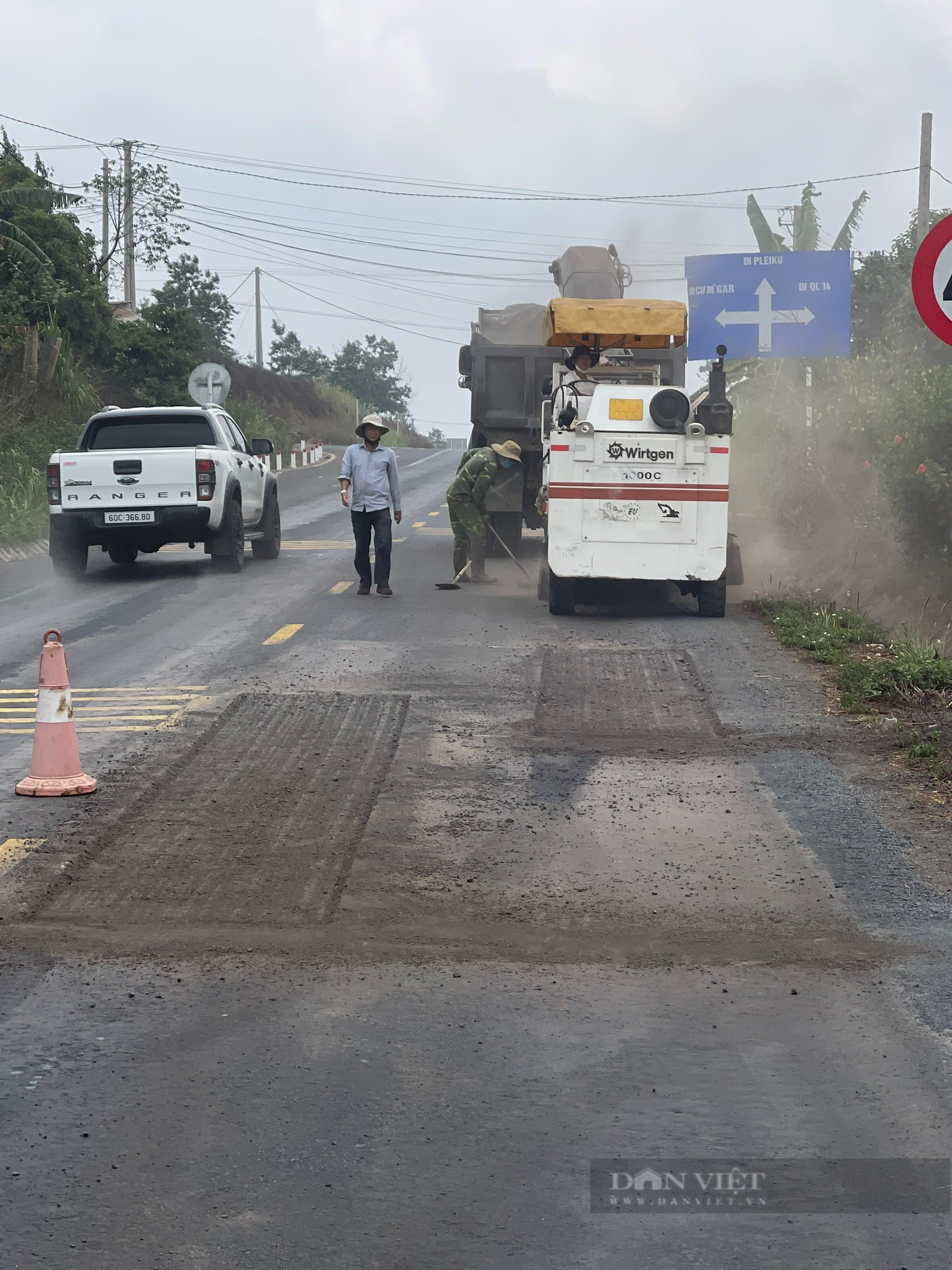 Vụ tuyến đường 575 tỷ đồng vừa bàn giao đã phải vá nham nhở: Tại sao Chi cục QLĐB III.5 vẫn nhận bàn giao? - Ảnh 3.