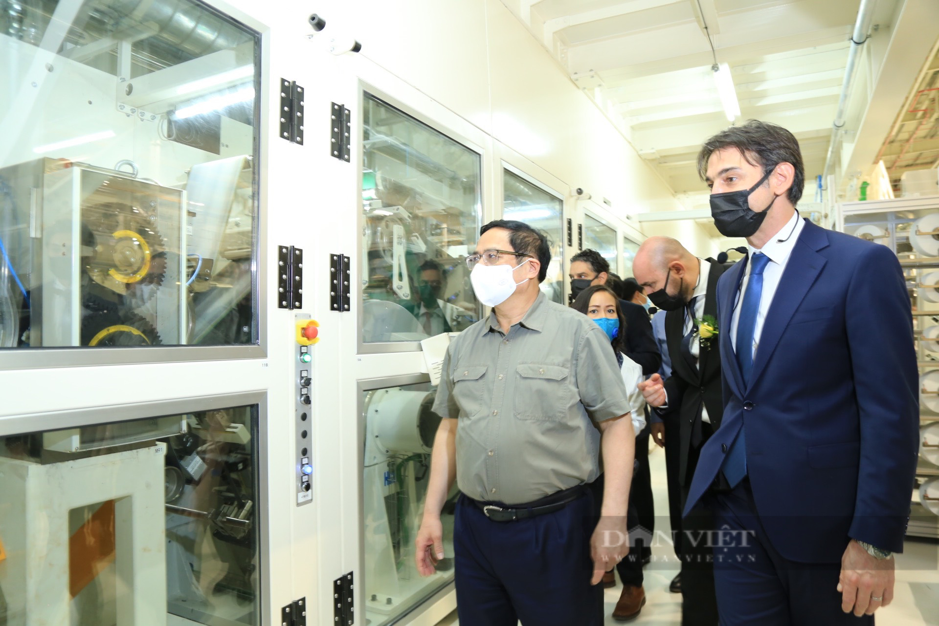 Thủ tướng thăm nhà máy Hayat Kimya Việt Nam có vốn đầu tư 250 triệu USD tại Bình Phước - Ảnh 2.