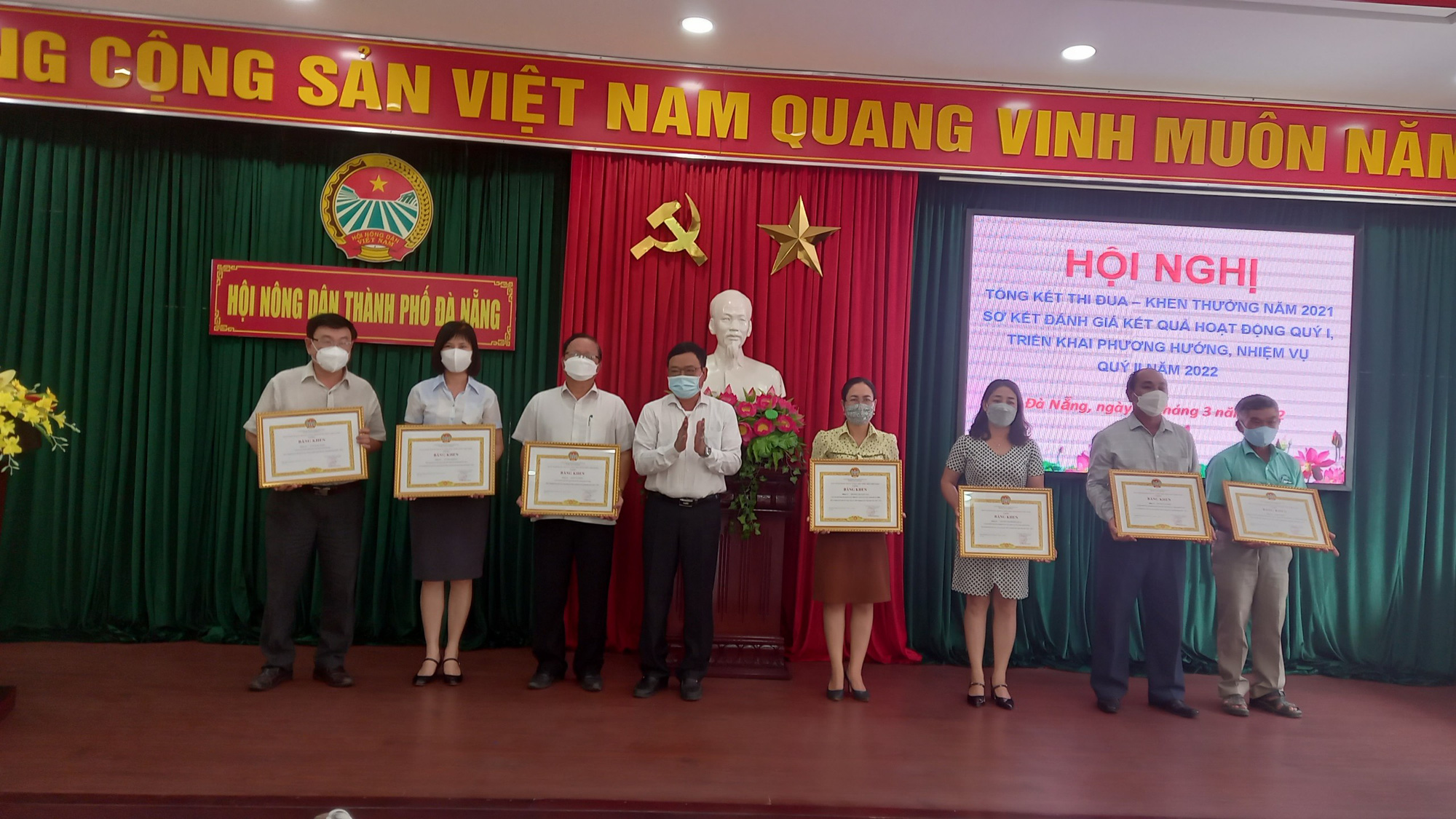 Hội Nông dân TP.Đà Nẵng vượt khó khăn, sát cánh cùng nông dân - Ảnh 1.