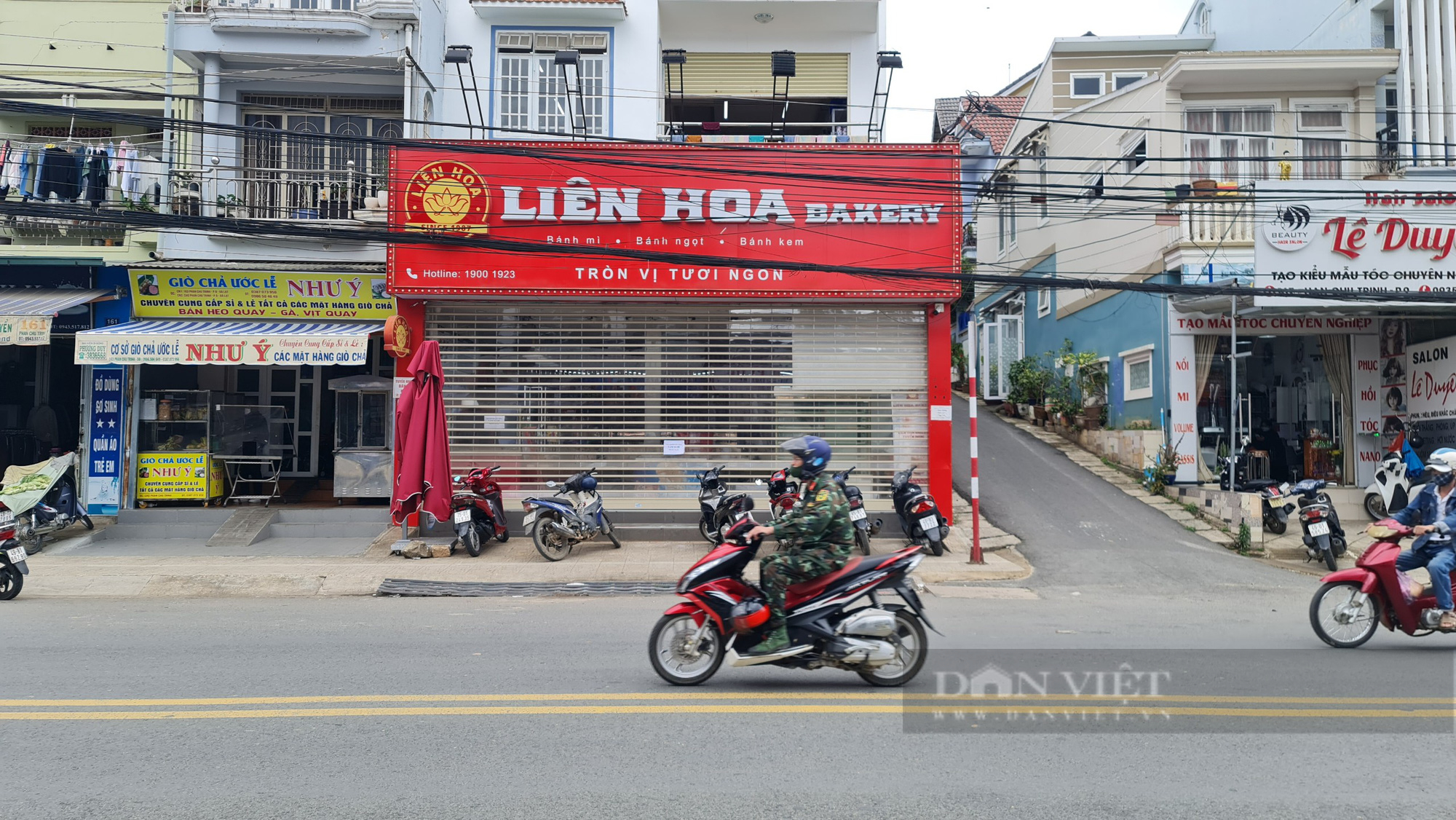 Lâm Đồng: Gần 50 người nhập viện sau khi ăn bánh mì Liên Hoa - Ảnh 2.