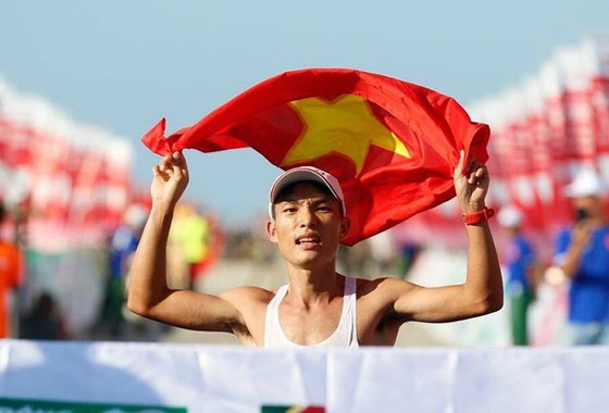 Hoàng Nguyên Thanh, Nguyễn Thị Oanh tự tin &quot;gặt vàng&quot; Tiền Phong Marathon Côn Đảo 2022 - Ảnh 1.