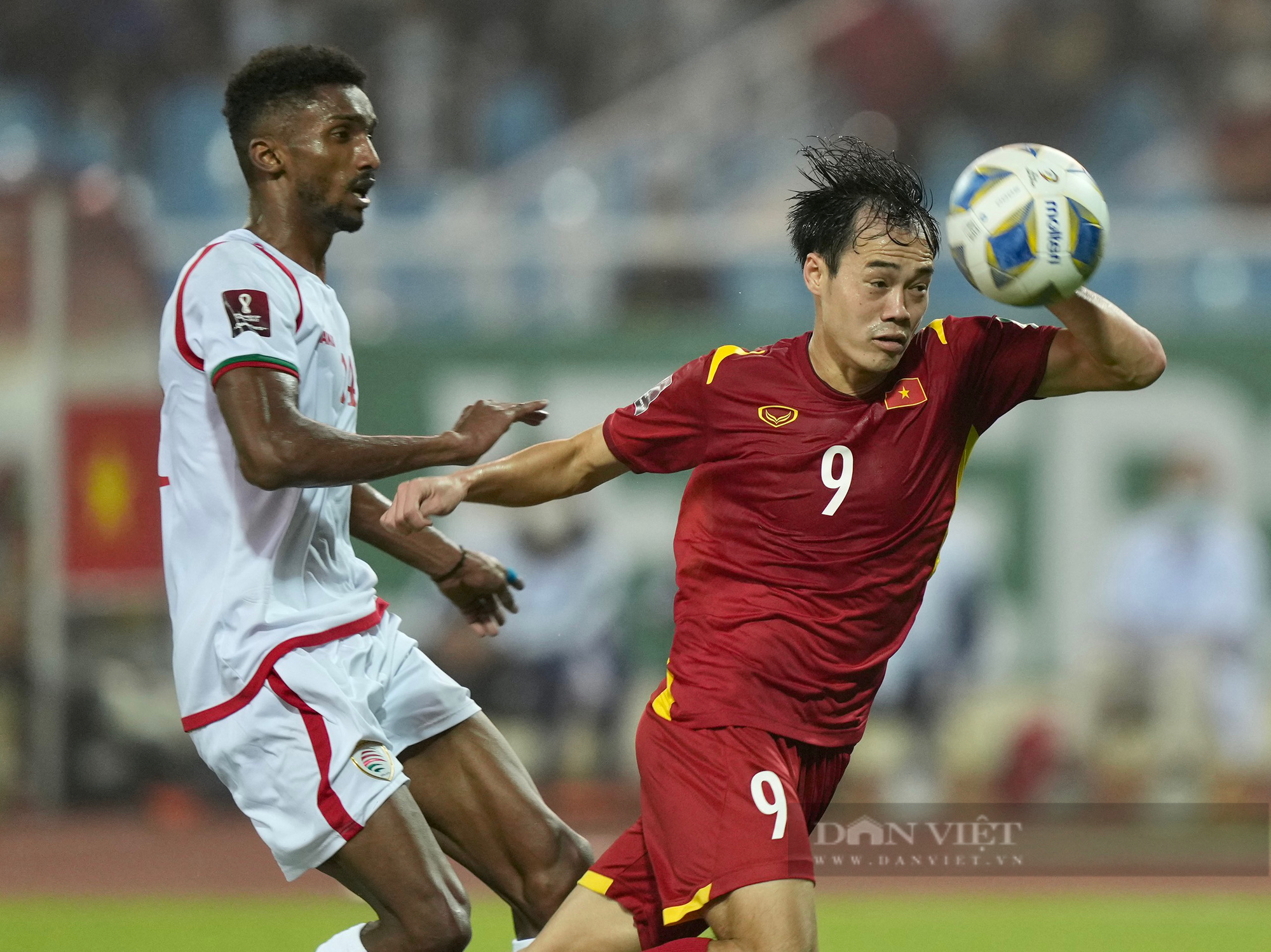 Các cầu thủ ĐT Việt Nam tỏ ra tiếc nuối sau trận đấu với Oman - Ảnh 6.