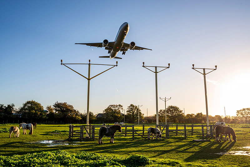 Anh: Các chuyên gia cảnh báo tình trạng “mắc kẹt” như tại sân bay Heathrow dịp nghỉ Hè - Ảnh 5.