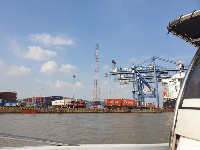 TP.HCM bắt đầu thu phí cảng biển từ 1-4-2022 - Ảnh 2.