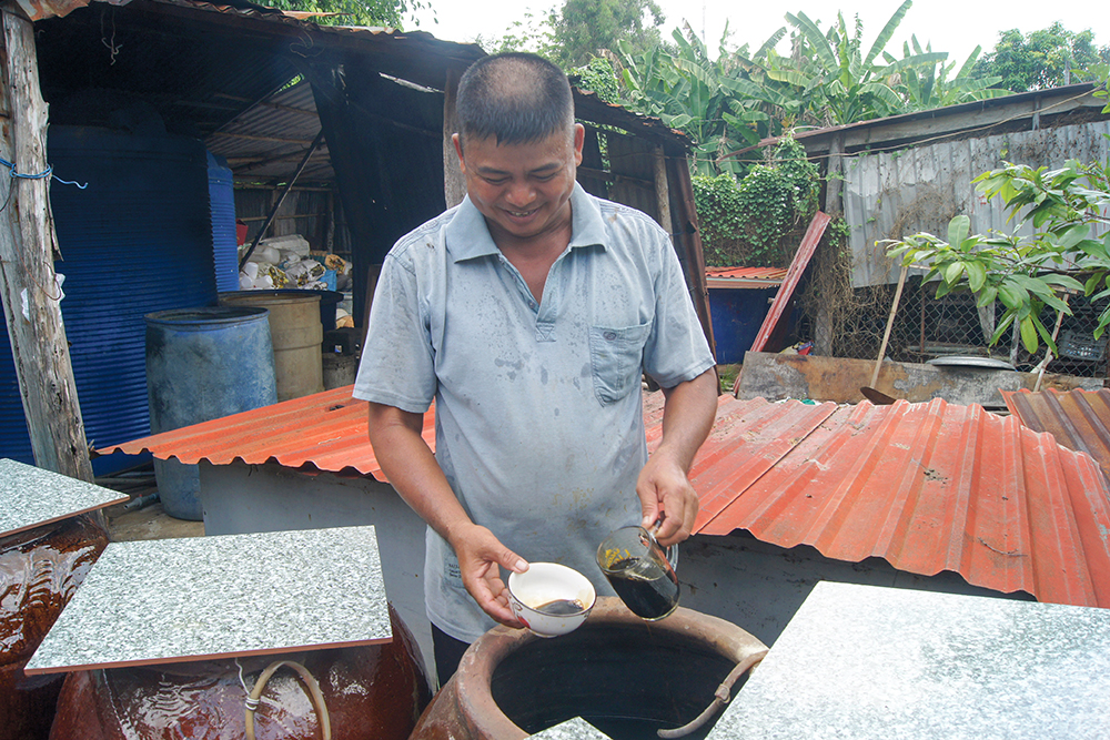 Xây dựng nước mắm cá linh đạt chuẩn OCOP - Ảnh 2.