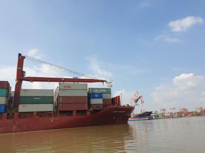 TP.HCM bắt đầu thu phí cảng biển từ 1-4-2022 - Ảnh 1.