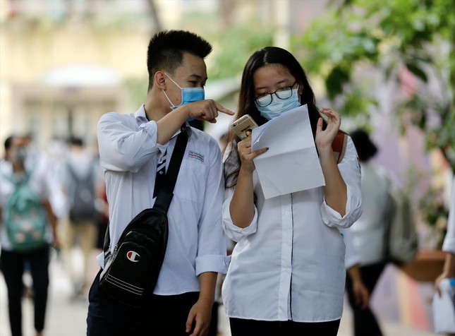 Điều chỉnh trong tuyển sinh đại học: Lo mất quyền lợi thí sinh - Ảnh 1.