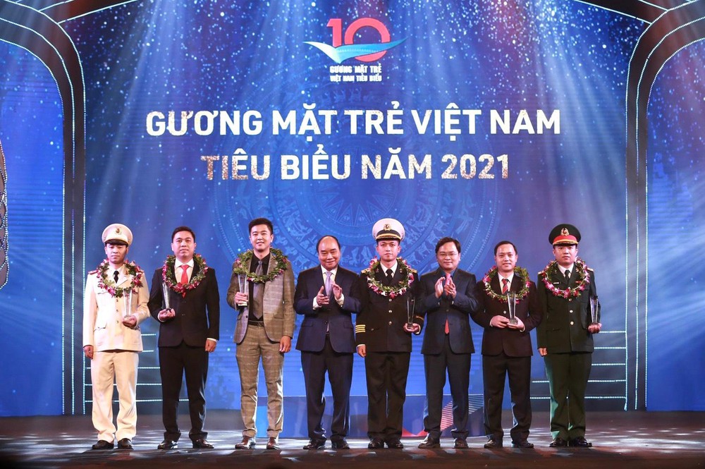 Nữ sinh lớp 8 lọt top 9 Gương mặt trẻ Việt Nam triển vọng năm 2021: &quot;Con cảm ơn bố mẹ&quot; - Ảnh 2.
