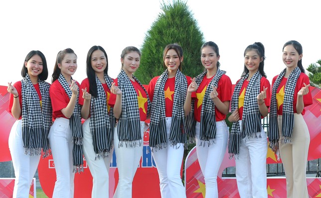 Lễ thượng cờ Tiền Phong Marathon 2022: Quốc kỳ Việt Nam tung bay theo dấu chân huyền thoại - Ảnh 7.