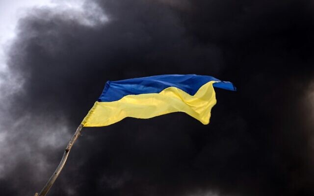 Ukraine phản công giành lại Kherson, Nga dội tên lửa tấn công &quot;đầu não&quot; không quân Ukraine - Ảnh 1.