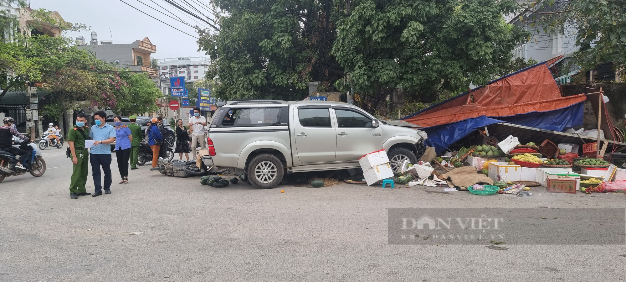 Thanh Hoá: Xe biển xanh gây tai nạn làm 2 người tử vong - Ảnh 1.