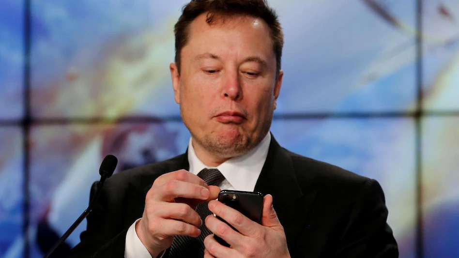 Elon Musk cho biết anh ấy đang suy nghĩ về việc tạo ra một nền tảng truyền thông xã hội. Ảnh: @AFP.