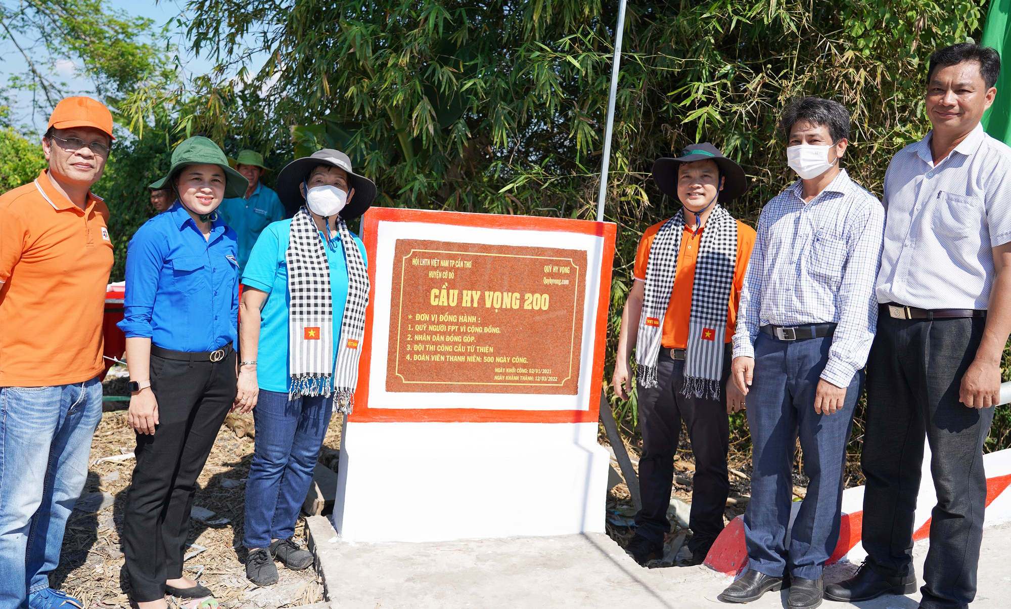 Cần Thơ: Khánh thành 4 cây cầu Hy Vọng và triển khai chương trình “Chung tay cùng bạn đến Trường Hy Vọng” - Ảnh 2.