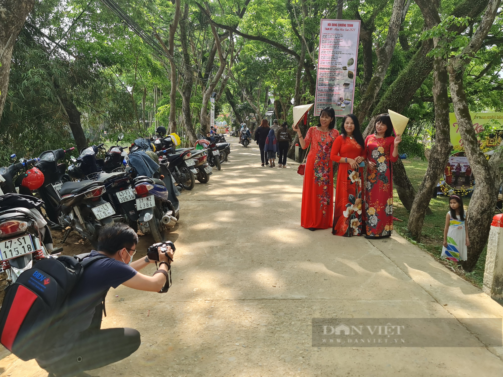 Quảng Nam: Du khách thỏa mái check-in không gian làng quê tại lễ hội hoa sưa Tam Kỳ 2022 - Ảnh 6.