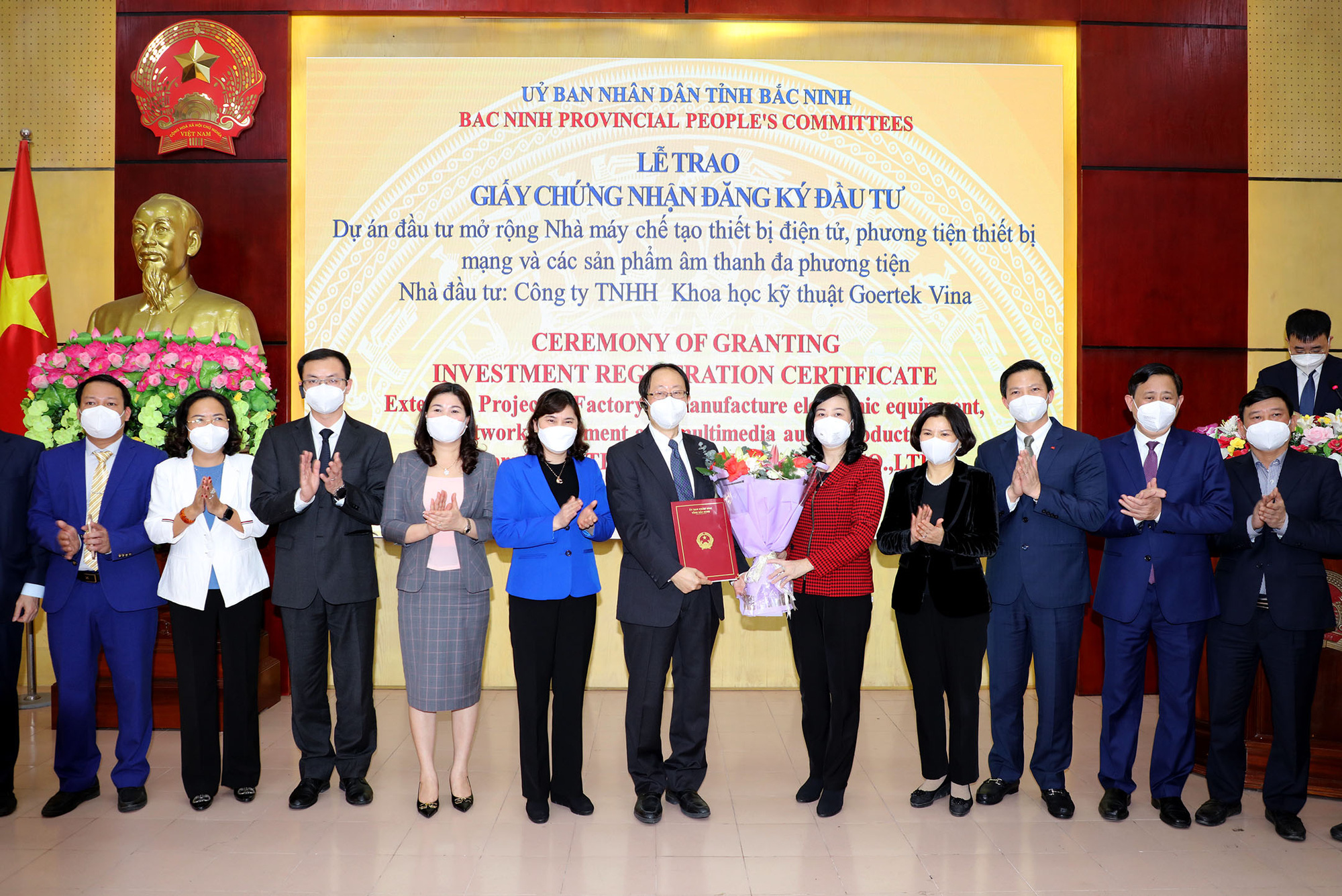 Dẫn đầu cả nước về thu hút vốn FDI, Bắc Ninh trao giấy chứng nhận đầu tư cho Công ty Goertek Vina - Ảnh 2.