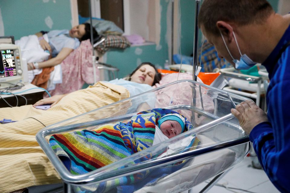Chiến sự Nga - Ukraine: Tình cảnh của những đứa trẻ sinh ra trong chiến tranh - Ảnh 2.