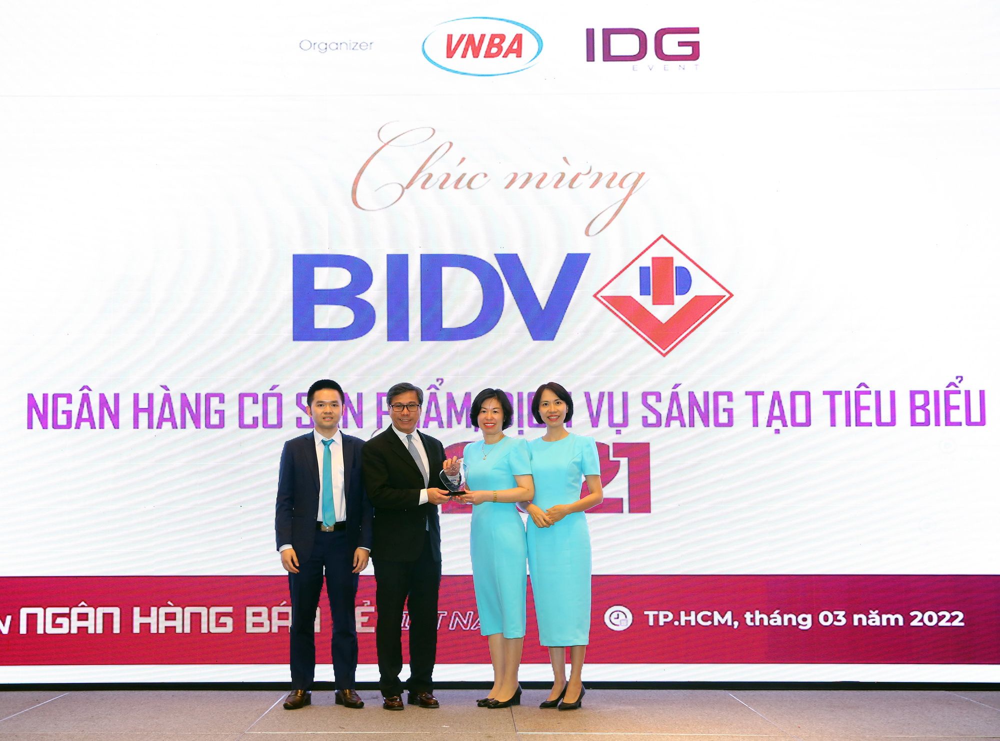 BIDV nhận đồng thời 04 giải thưởng Ngân hàng Việt Nam Tiêu biểu - Ảnh 3.