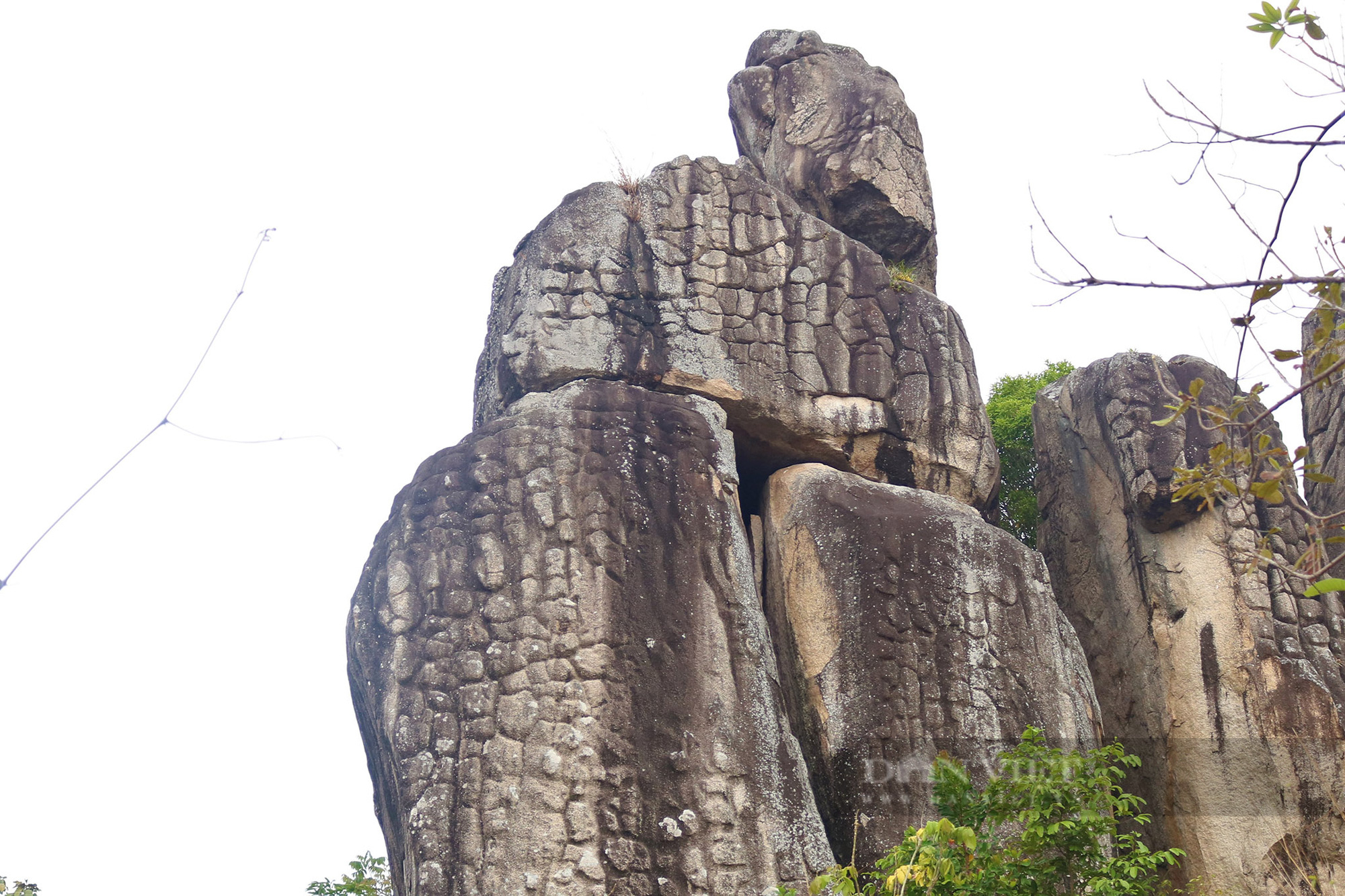 Gia Lai: Chiêm ngưỡng những bức tượng đá có hình thù kỳ lạ, kỳ vĩ trên đỉnh Chư Pao - Ảnh 4.
