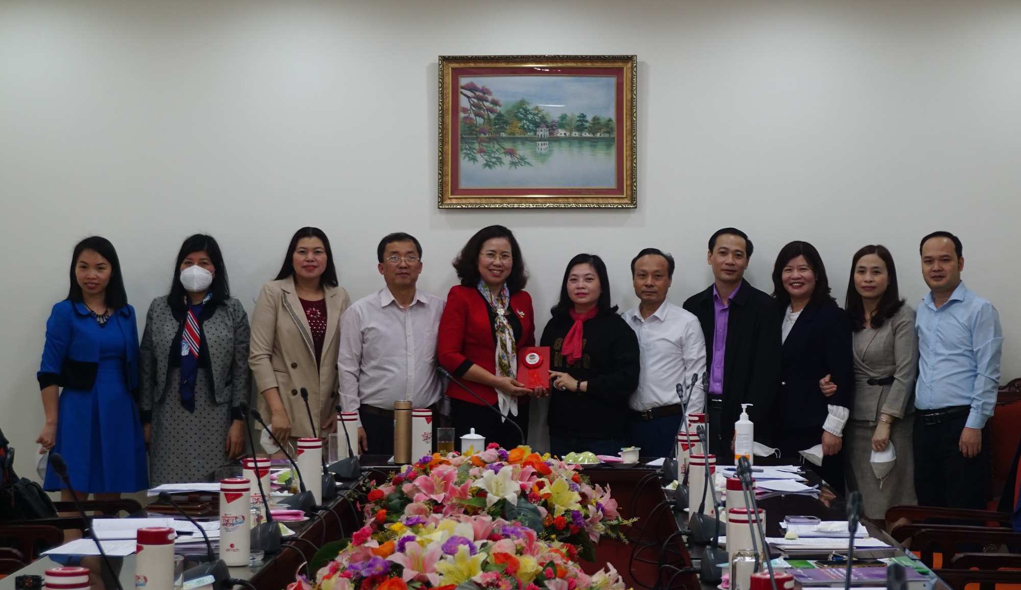 Phó Chủ tịch Hội NDVN Bùi Thị Thơm: Khơi dậy tiềm năng, phát huy vai trò cán bộ nữ vì sự tiến bộ phụ nữ- Ảnh 3.