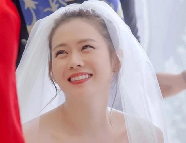 Những lần Son Ye Jin hóa cô dâu xinh đẹp như mộng trên màn ảnh bất ngờ được &quot;đào lại&quot; - Ảnh 3.