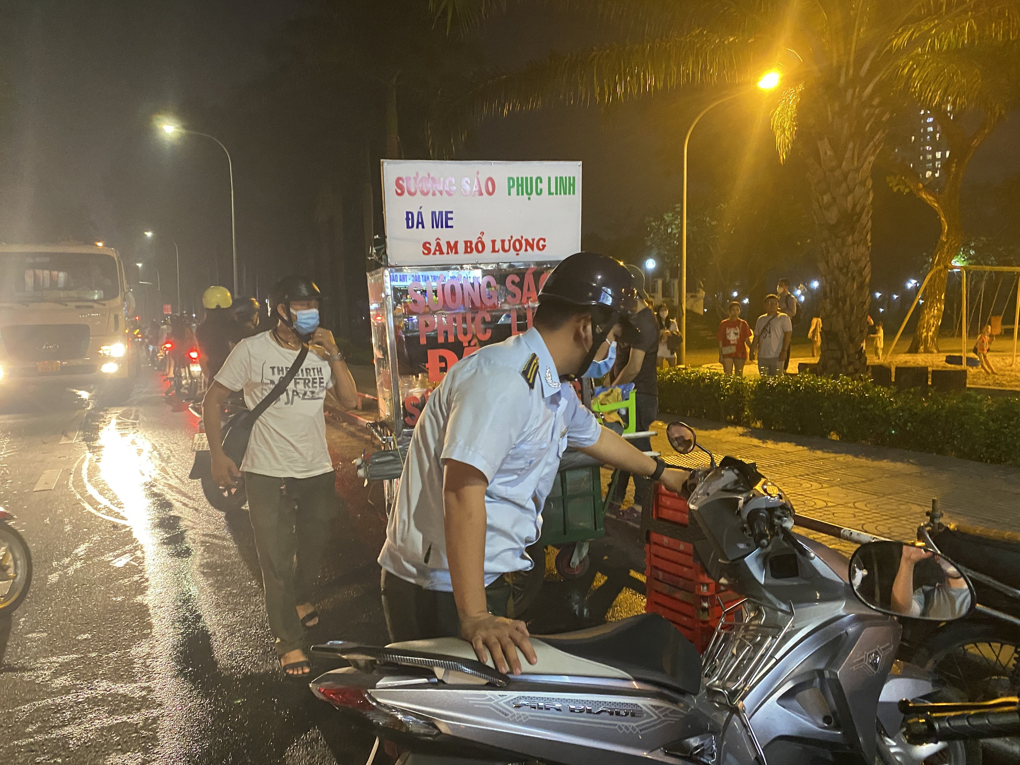 &quot;Thiên đường&quot; hàng rong náo loạn khi tổ công tác &quot;ghé thăm&quot; - Ảnh 4.