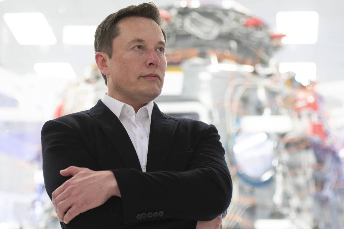 Elon Musk được cho là đã tham gia 'đấu khẩu' với các nhà quản lý ô tô về những lo ngại về an toàn của Tesla. Ảnh: @AFP.