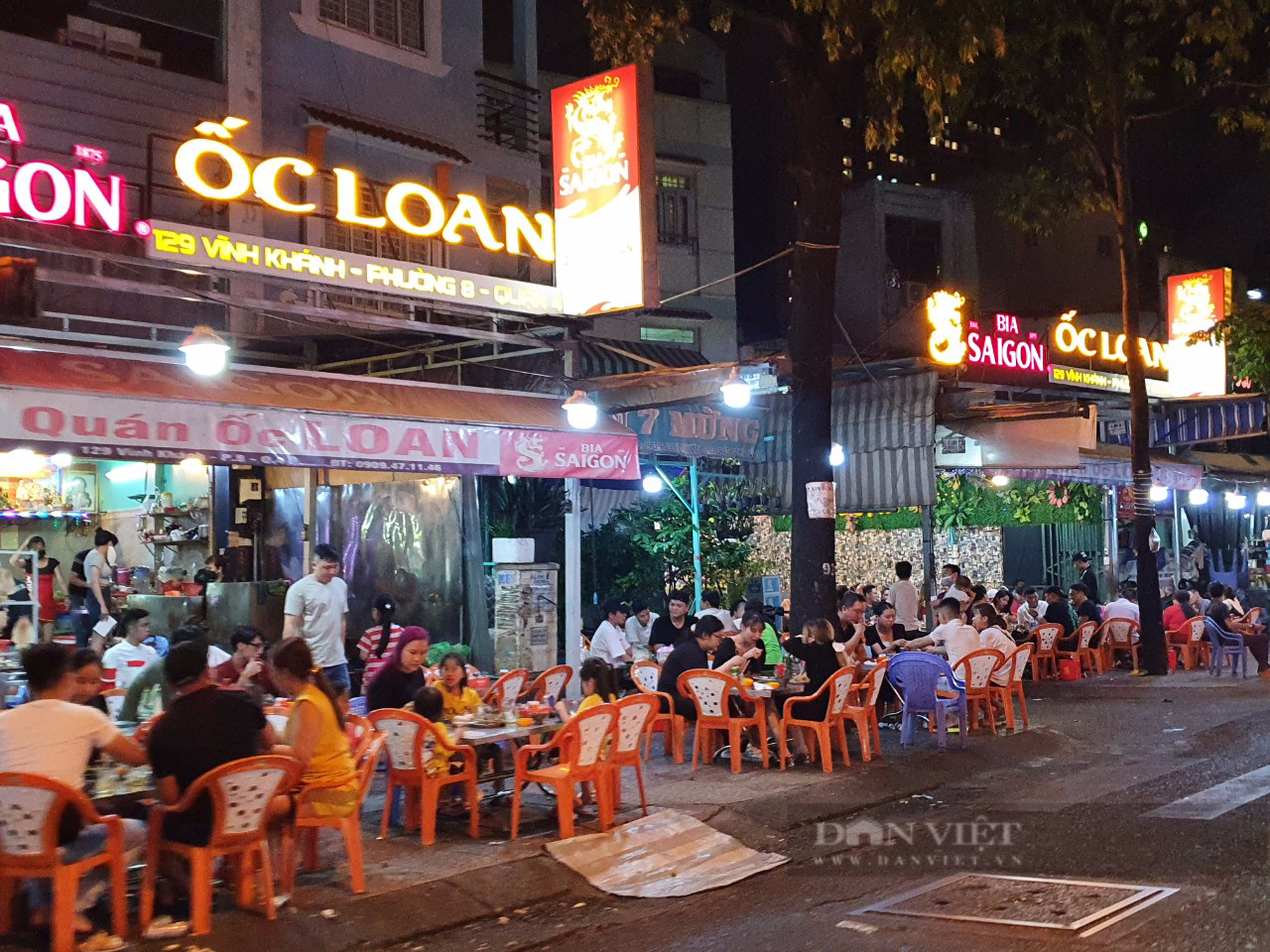 &quot;Phố ốc&quot; nổi tiếng nhất Sài Gòn, chỉ 1km mà hàng chục quán lớn nhỏ, chỗ nào cũng đông nghẹt - Ảnh 3.