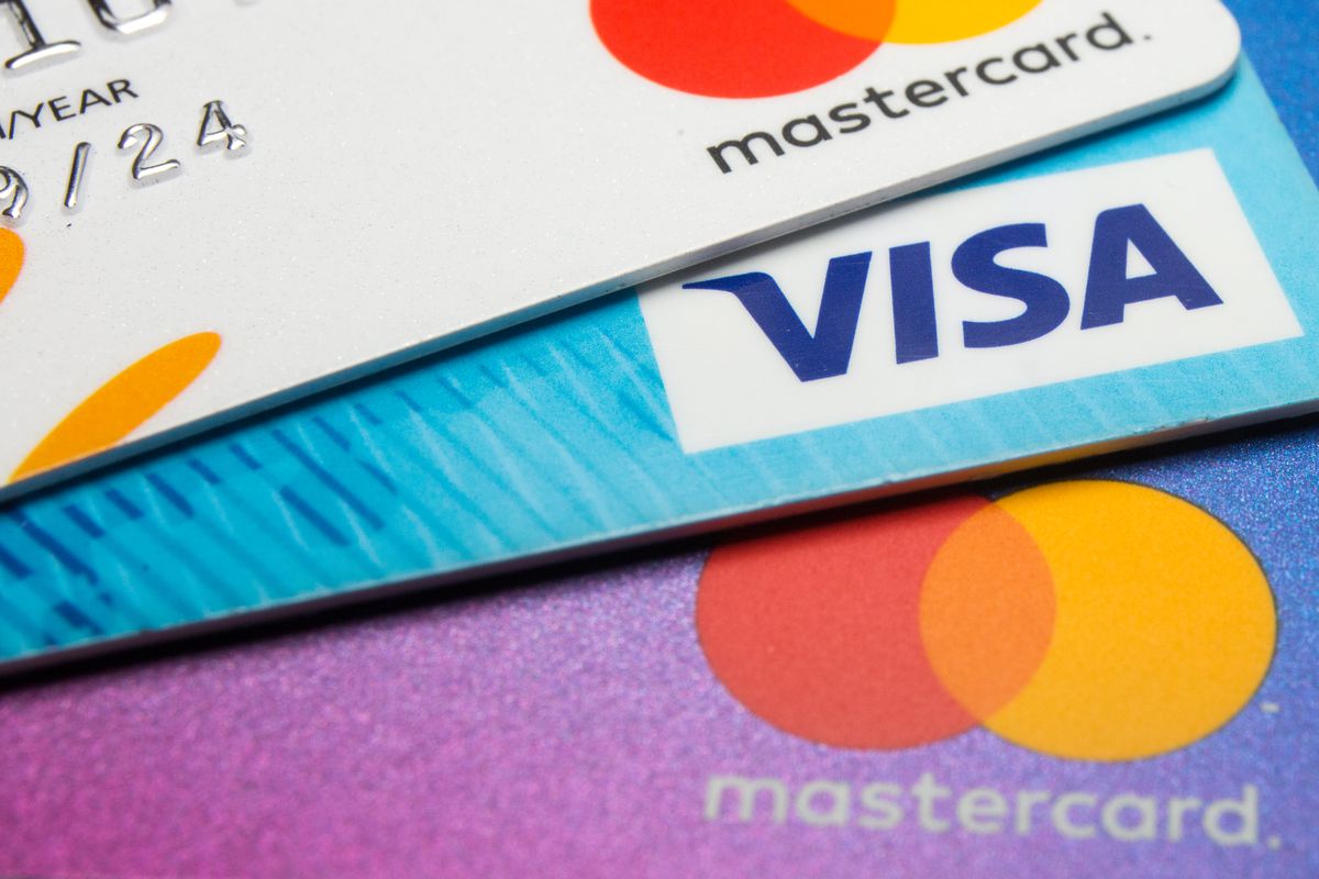 Visa và Mastercard tạm ngừng dịch vụ của họ ở Nga. Ảnh: @AFP.