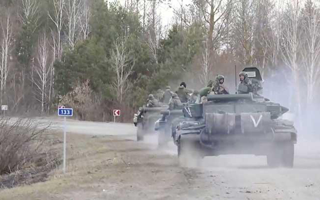 Hình ảnh cho thấy đoàn xe quân sự dài 64km của Nga đã tiến vào thủ đô Kiev