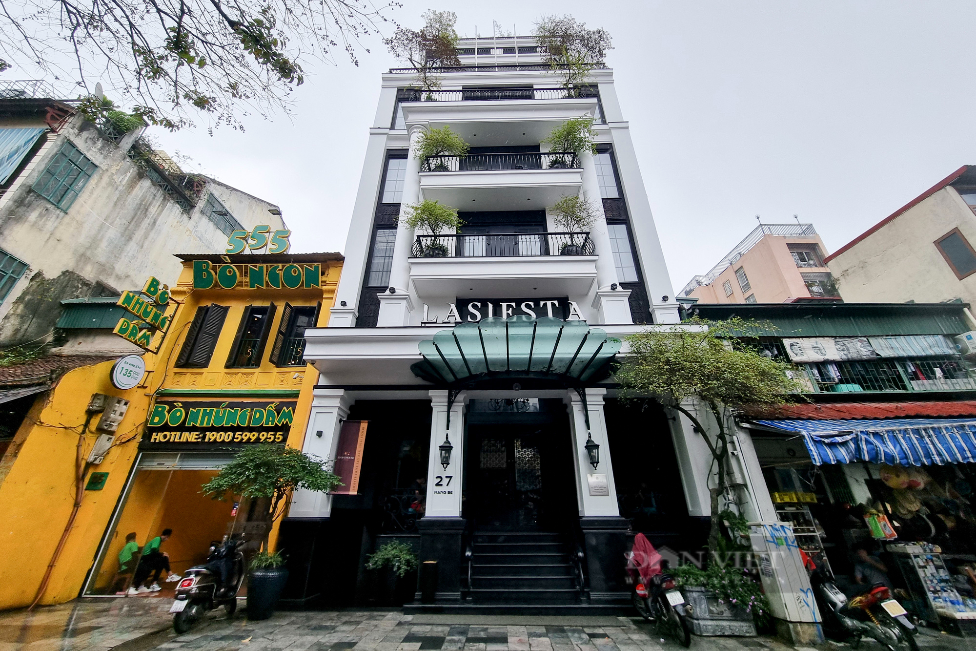 Khách sạn phố cổ Hà Nội rục rịch mở cửa trước ngày đón khách quốc tế - Ảnh 2.