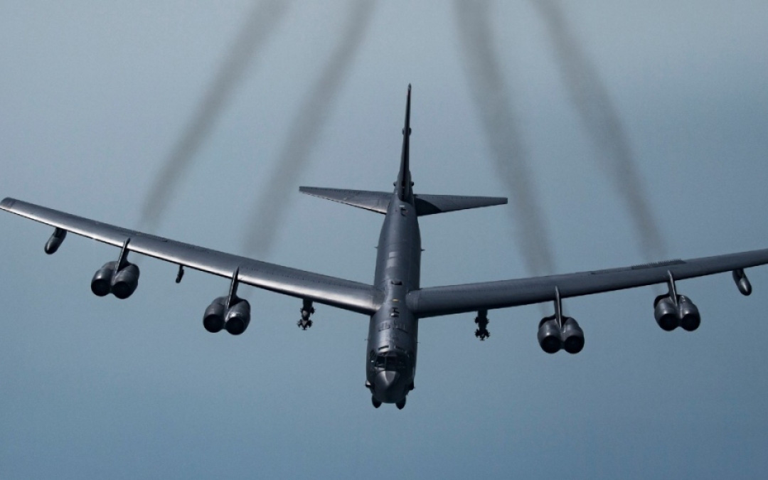 Mỹ điều 'pháo đài bay' B-52 vờn gần Ukraine, thị uy với Nga