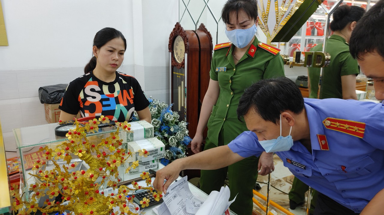 Diễn biến mới vụ mua bán vàng lậu hàng chục tỷ đồng ở An Giang do Đại tá Đinh Văn Nơi trực tiếp chỉ đạo - Ảnh 3.