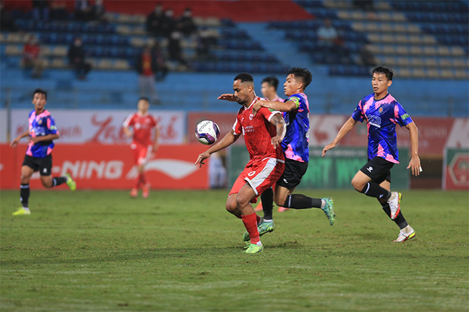 Tin sáng (6/3): Cựu trợ lý thầy Park chỉ ra 2 lý do khiến V.League 2022 nhạt nhẽo - Ảnh 1.