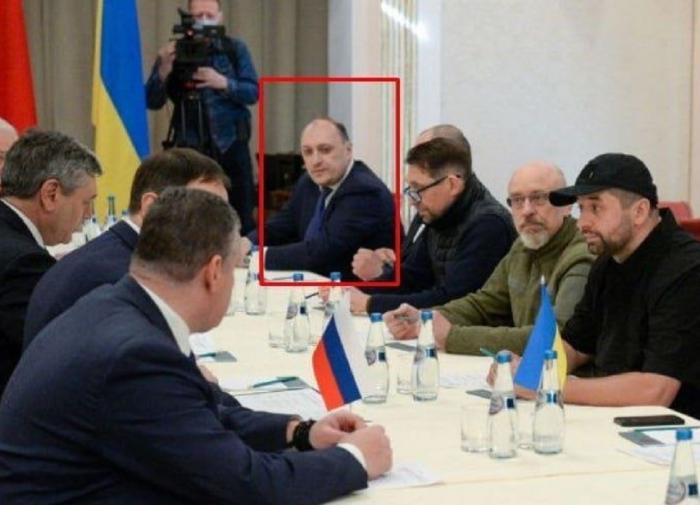 Thành viên đoàn đàm phán Ukraine với Nga bị giết - Ảnh 1.