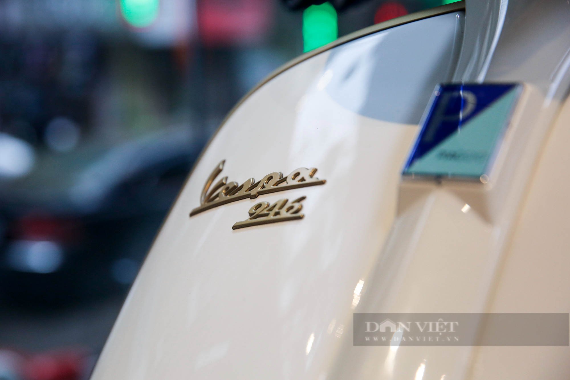 Vespa 946 Christian Dior