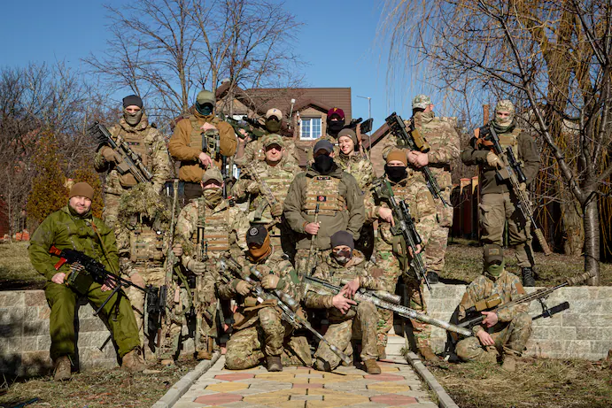  Vụ tướng Nga bị lính bắn tỉa giết ở Ukraine: Xạ thủ Ukraine nguy hiểm thế nào với quân Nga? - Ảnh 2.