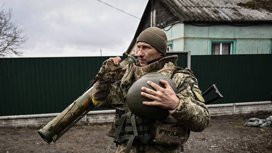 Chiến sự Nga - Ukraine: Nga đang chuẩn bị nguồn lực bao vây thành phố Dnipro, Ukraine doạ &quot;sắp có bất ngờ&quot; - Ảnh 1.