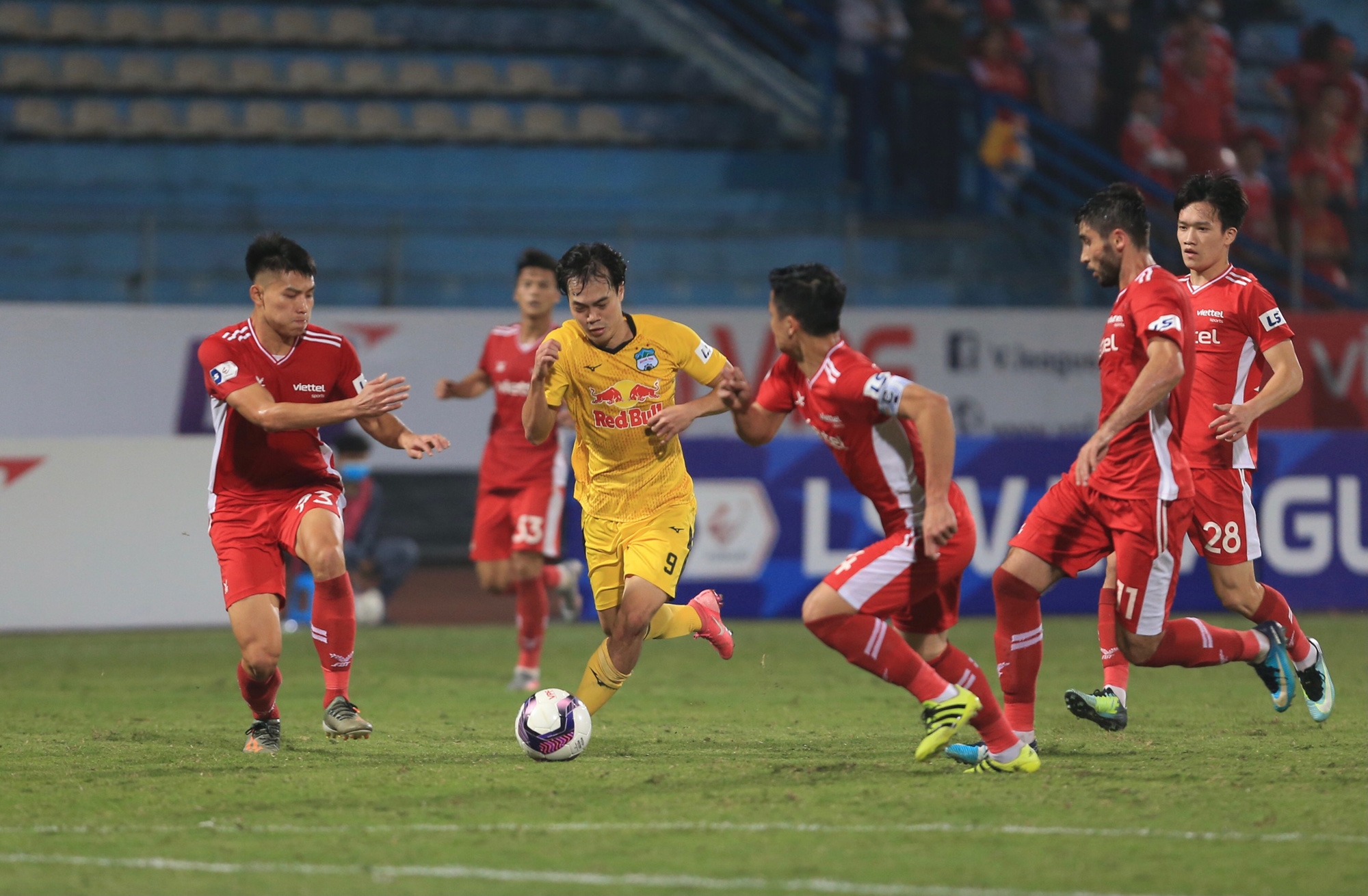 HAGL sa sút tại Night Wolf V.League 2022, BLV Quang Tùng chỉ ra vấn đề! - Ảnh 4.