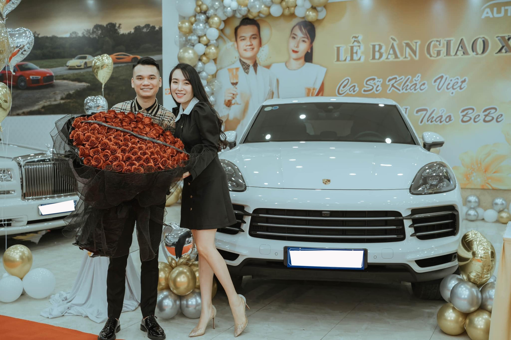 Khắc Việt mua Porsche Cayenne tặng vợ 8/3 tại đại lý tư nhân, tùy chọn option đã hơn tỷ đồng - Ảnh 1.